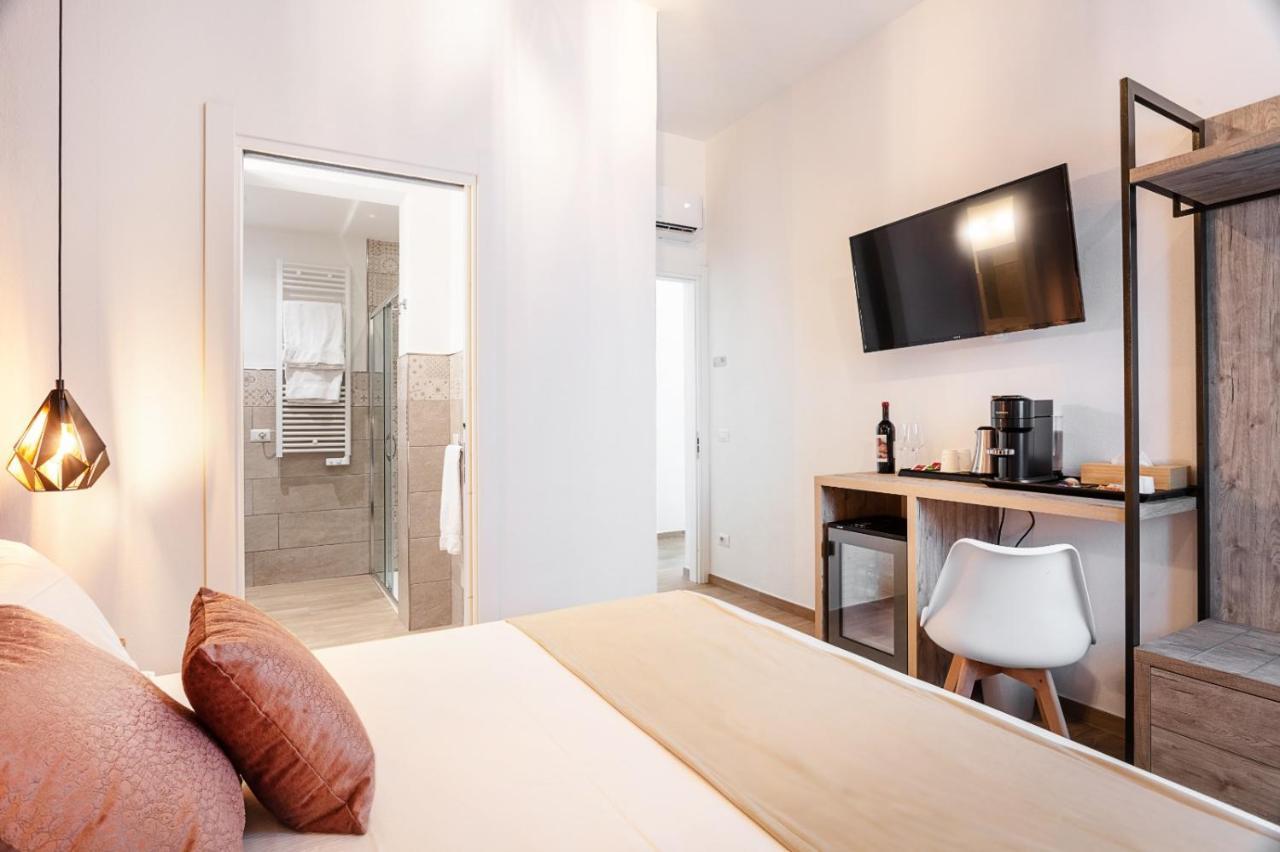 Lungomare Rooms Όλμπια Εξωτερικό φωτογραφία