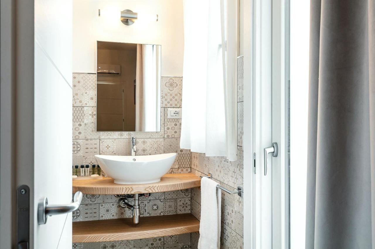 Lungomare Rooms Όλμπια Εξωτερικό φωτογραφία